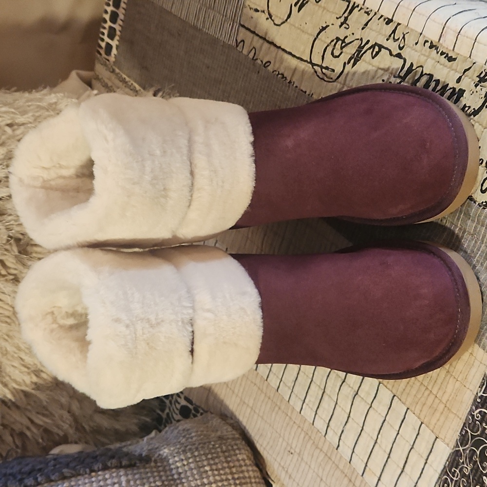 Koolaburra size 9 winter boots plum